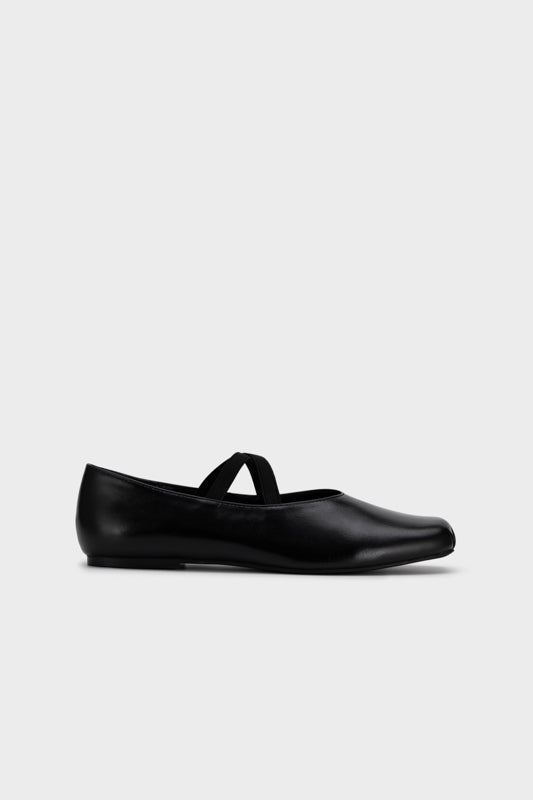 POINTÉ TOE FLAT PUMP