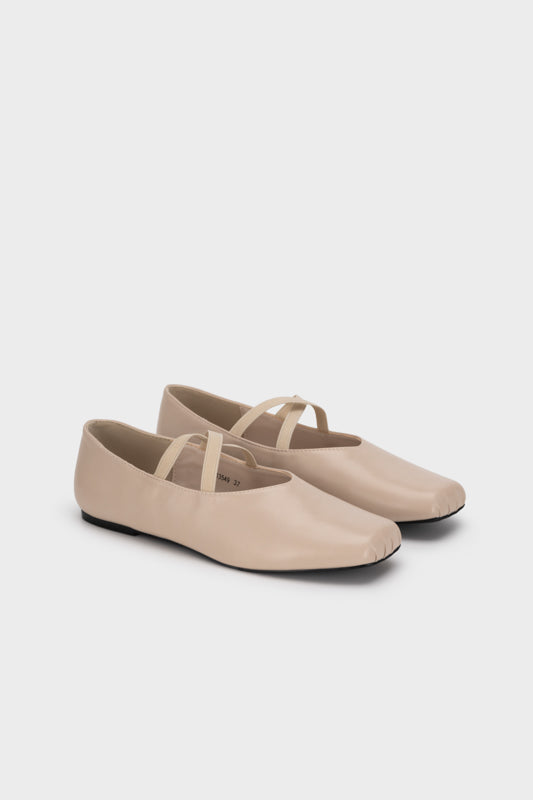 POINTÉ TOE FLAT PUMP