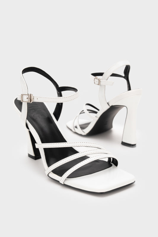 STRAPPY SCULPTURE HEEL SANDAL