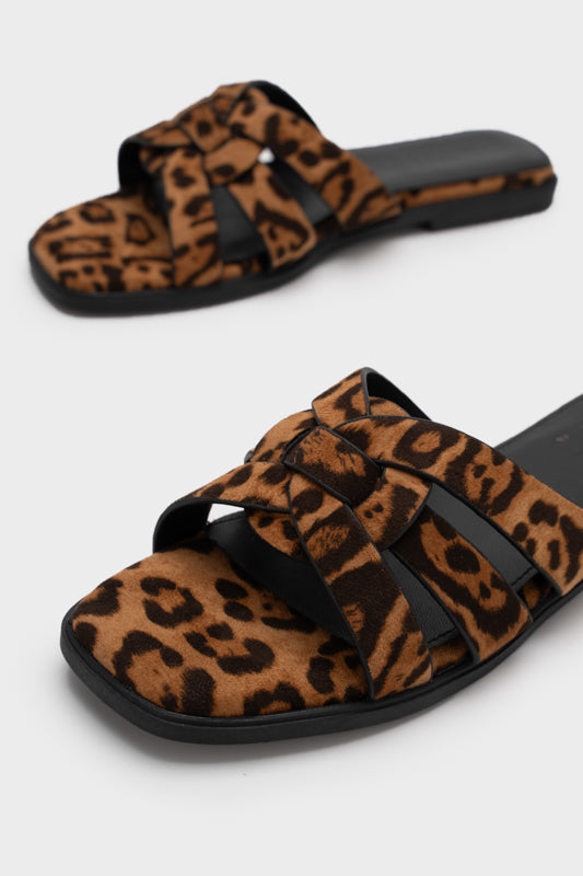 LEOPARD PRINT FLAT SLIDES