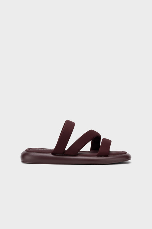 PADDED STRAPPY FLAT SLIDE