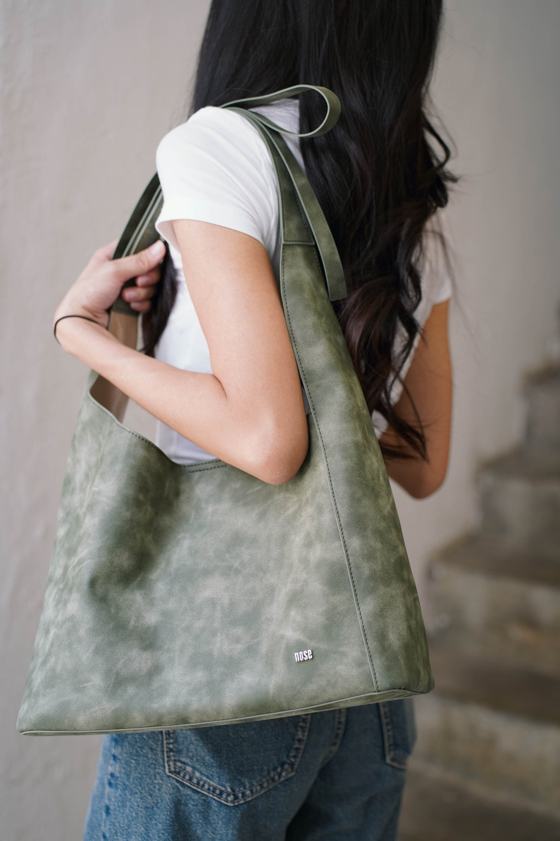 BOW HOBO SHOULDER BAG