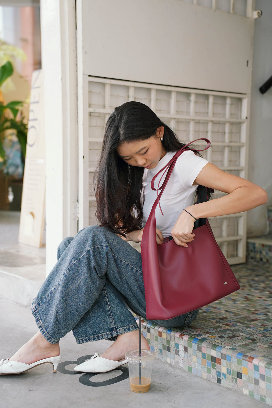 BOW HOBO SHOULDER BAG